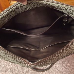 Briefcase style coach